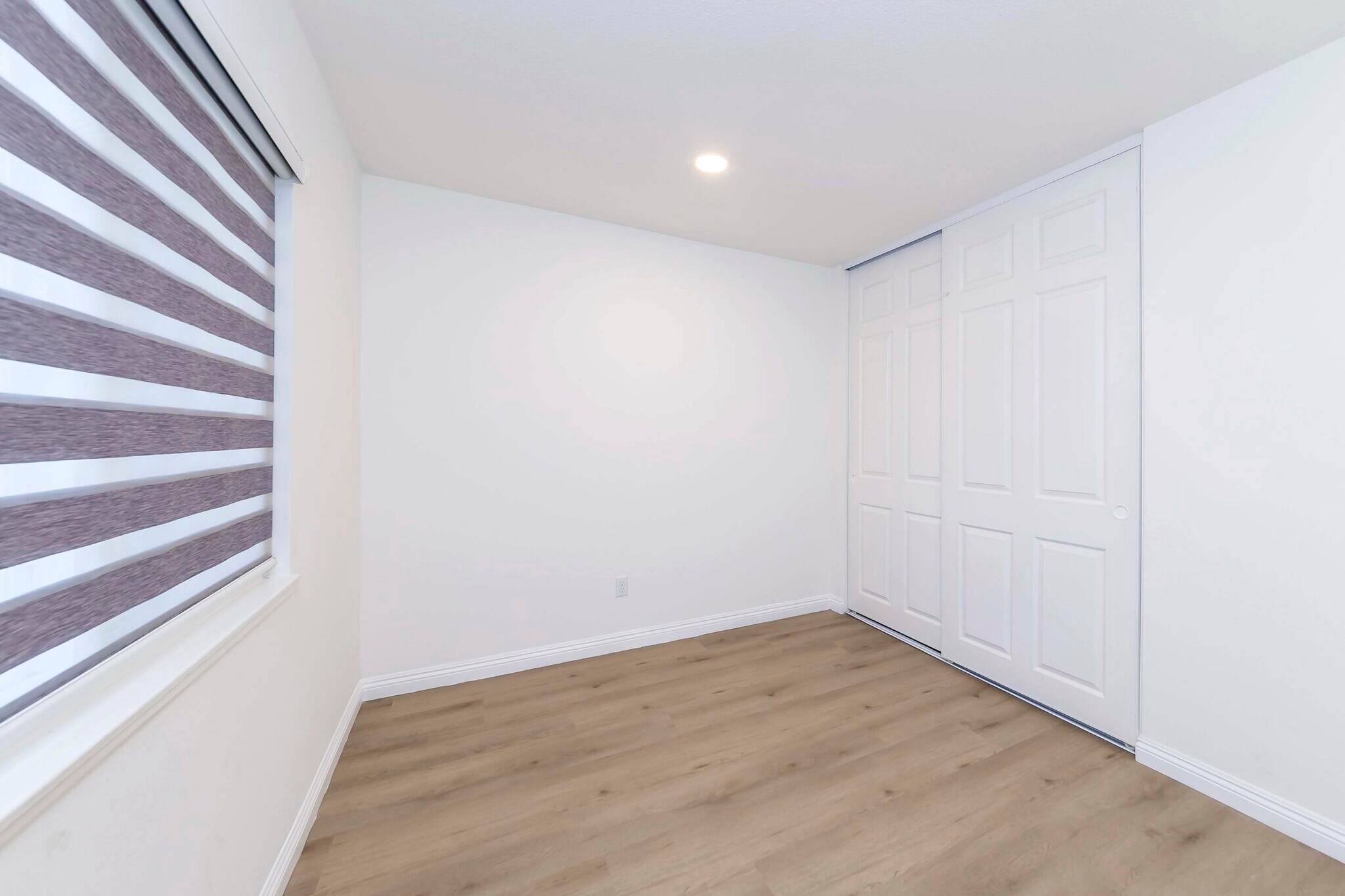 Building Photo - 2423 Coventry Cir