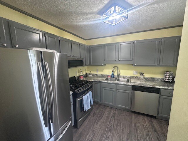 Building Photo - 18163 Meadow Ln