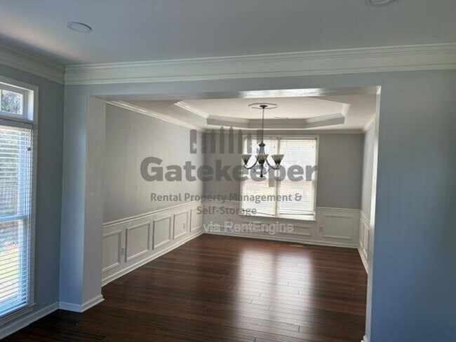 Building Photo - 245 Lockmeade Way