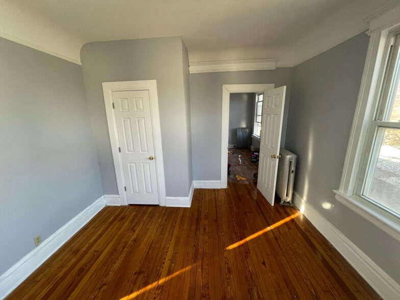 Building Photo - 21 Vail St