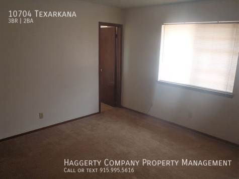 Building Photo - Northeast El Paso 3 Bed Refrig A/C