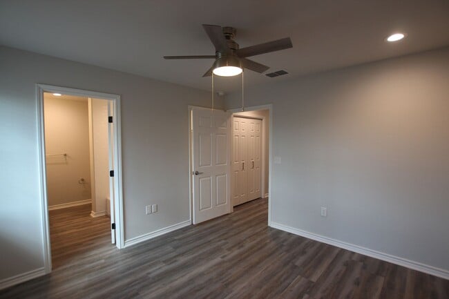 Building Photo - Lease Takeover Opportunity Available! 2 Bedroom, 2.5 Bathroom, 1 Car Garage