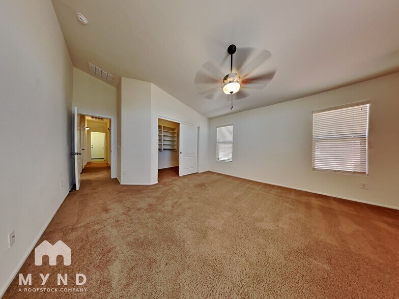 Building Photo - 2927 E Whispering Wind Dr