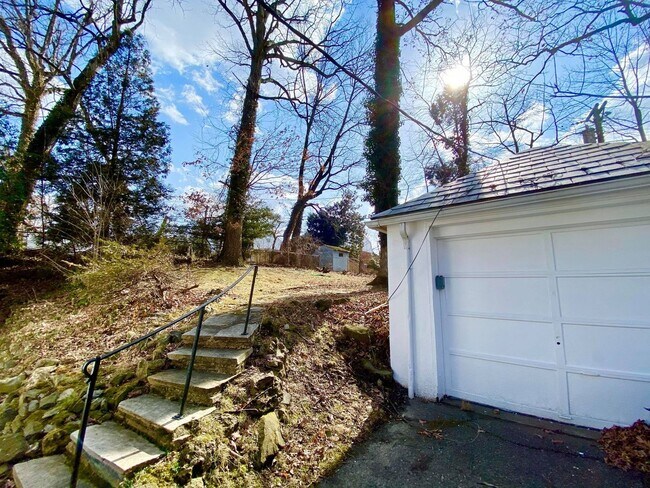 Building Photo - Charming 4BD/2BA Home in Catonsville, MD!
