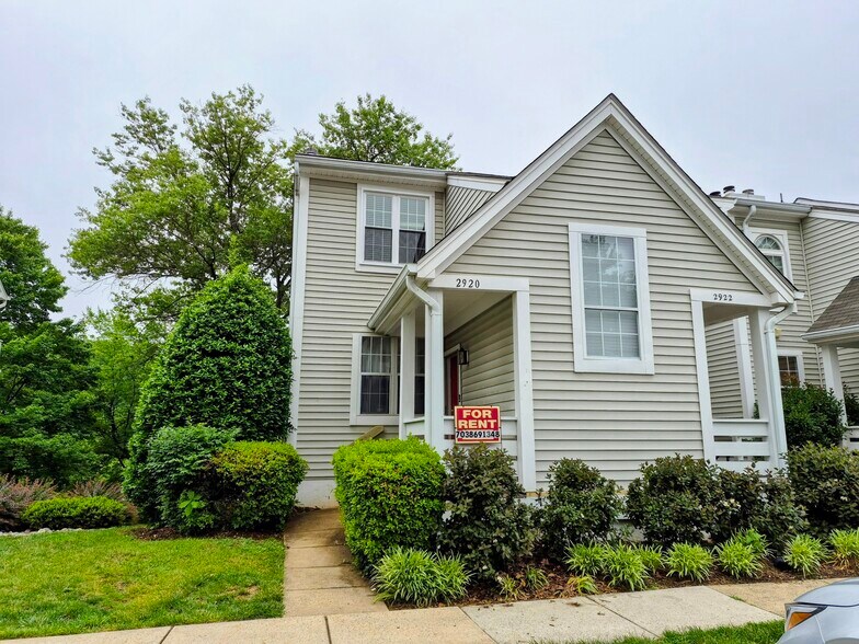 Front View - 2920 Yarling Ct