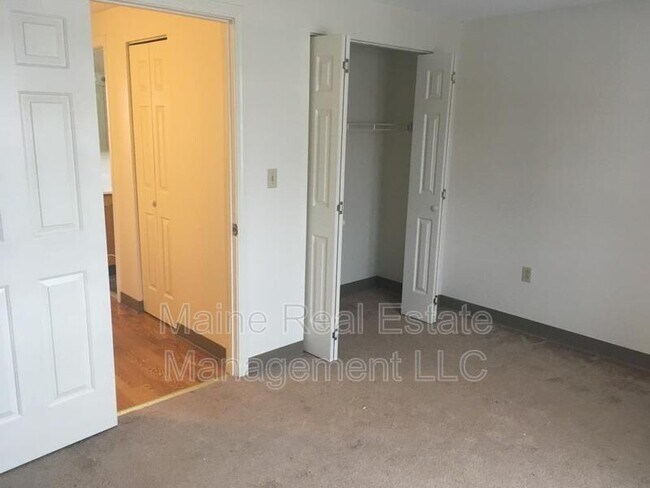 Building Photo - 307 Garland St