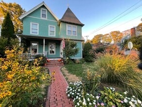 Building Photo - 126 East Ave