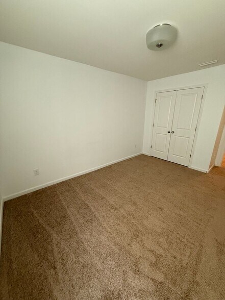 Building Photo - 5954 River Mdw Ct