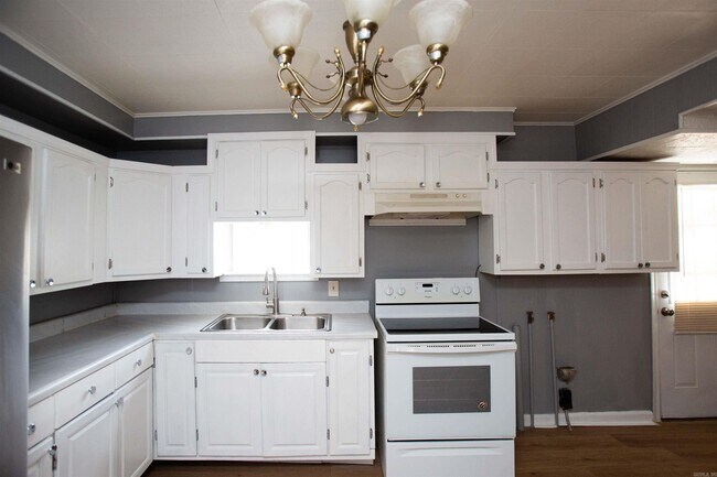 Building Photo - 5413 N Main St