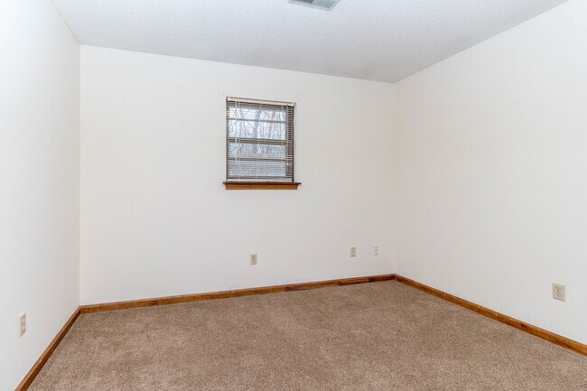 Building Photo - 1617-1619 Handley Place