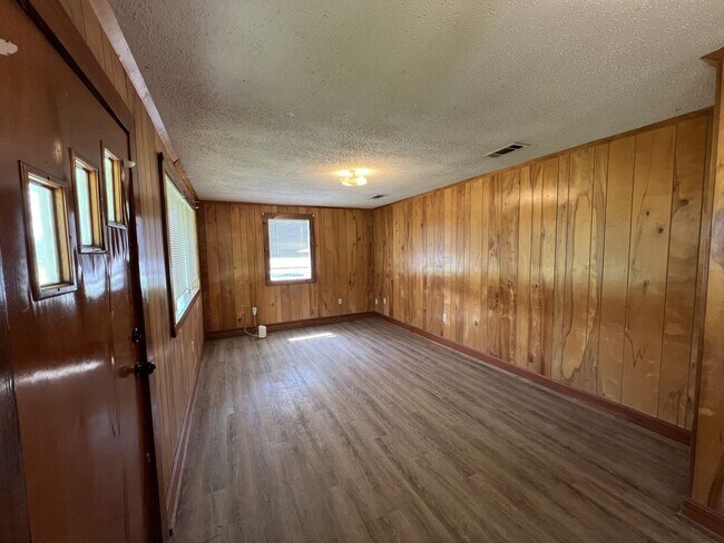 Building Photo - 12406 Burgess Ave
