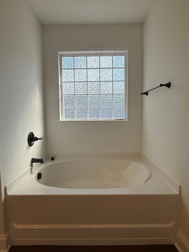 Building Photo - 3 bedroom, 2 bathroom home with fenced yard in Grovetown, GA