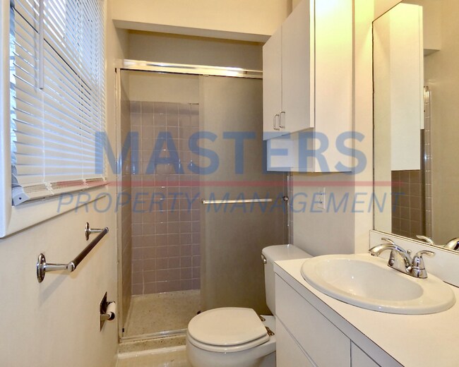 Building Photo - 532 Dussel Dr