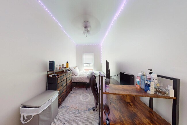 Building Photo - 1713 Arlington St