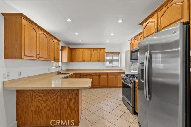 Building Photo - 5110 Petit Ave
