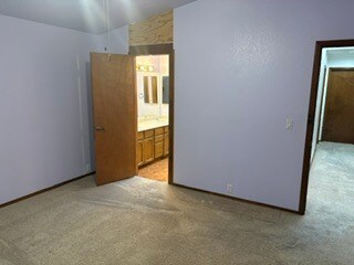Building Photo - 10600 Towne Park Dr NE