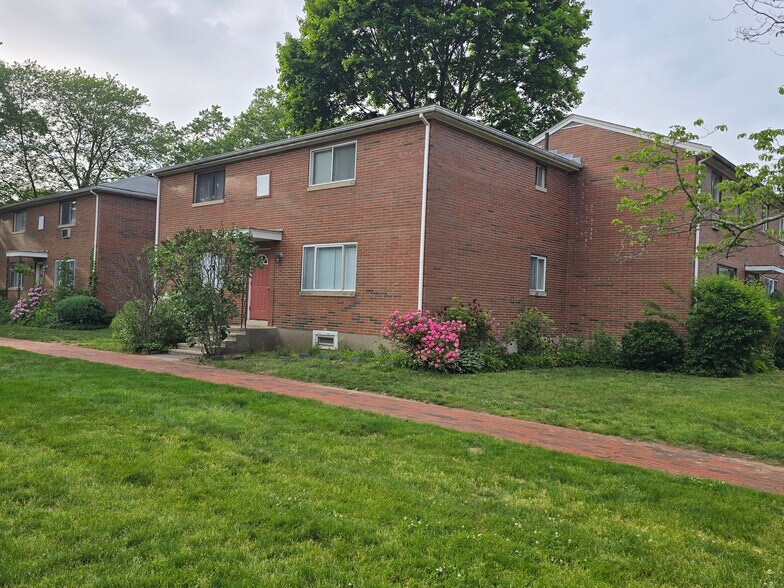 Building Photo - 92 Bishop Dr