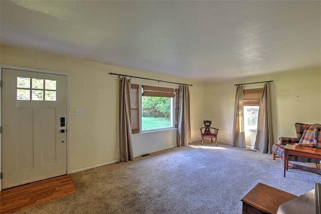 Building Photo - 11 Nolen Dr