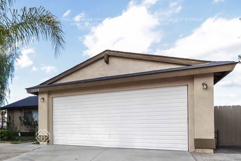 Building Photo - 14310 Agave St