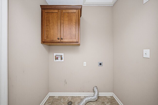 Building Photo - 2608 Brooke Bend