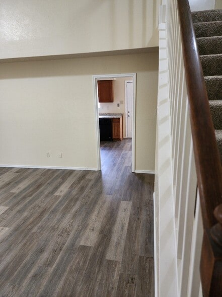 Building Photo - 911 Wellridge Dr