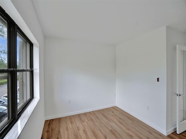 Building Photo - 1891 N 61st Ave