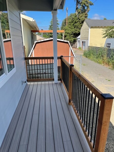 Building Photo - 1765 Waller St SE