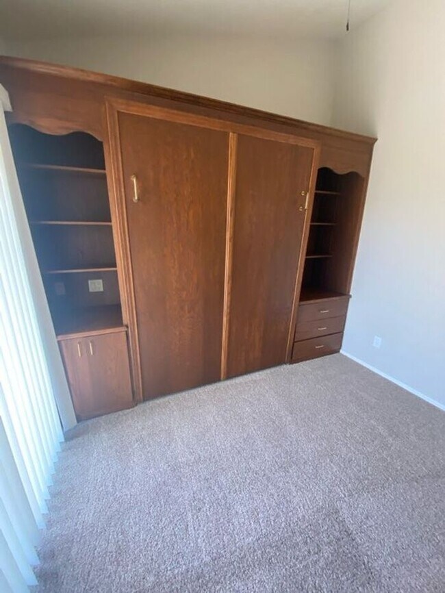 Building Photo - 5249 N Adobe Cir