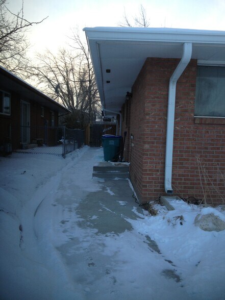 Building Photo - 1107 Hays St