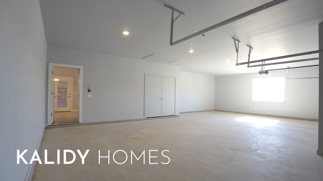 Building Photo - 303 Kirks Holw