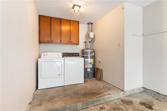 Building Photo - 5928 Windham Ct