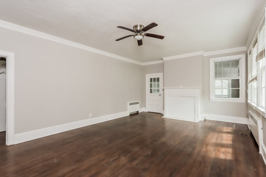 Building Photo - 3295 S Perry St