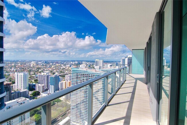Building Photo - 1300 S Miami Ave