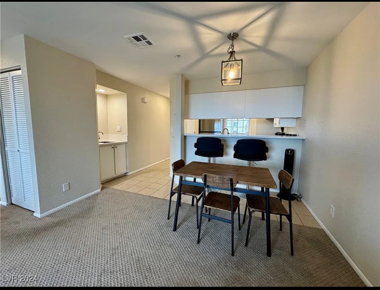 Building Photo - 2056 Mesquite Ln