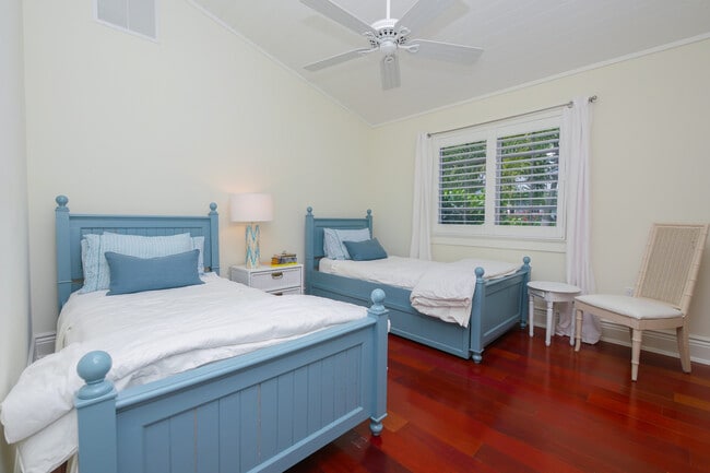 Building Photo - 391 Lee Ave