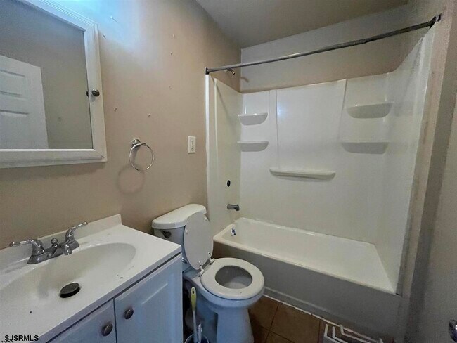 Building Photo - 14 Belle Haven Ct