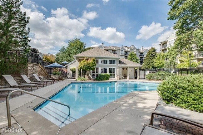 Building Photo - 1 br, 1 bath Condo - 2312 River Green Drive