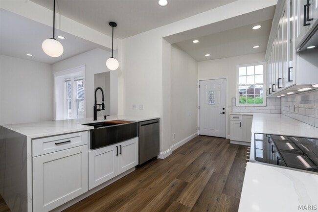 Building Photo - 5750 Waterman Blvd