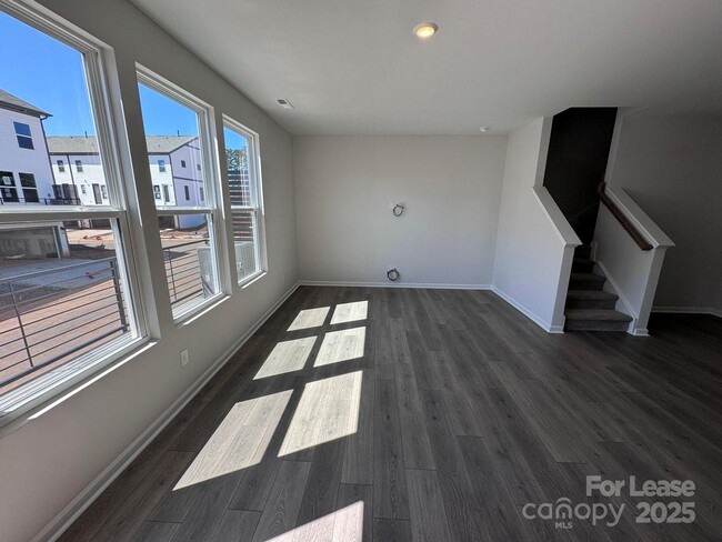 Building Photo - 2328 Donnelly Hls Ln