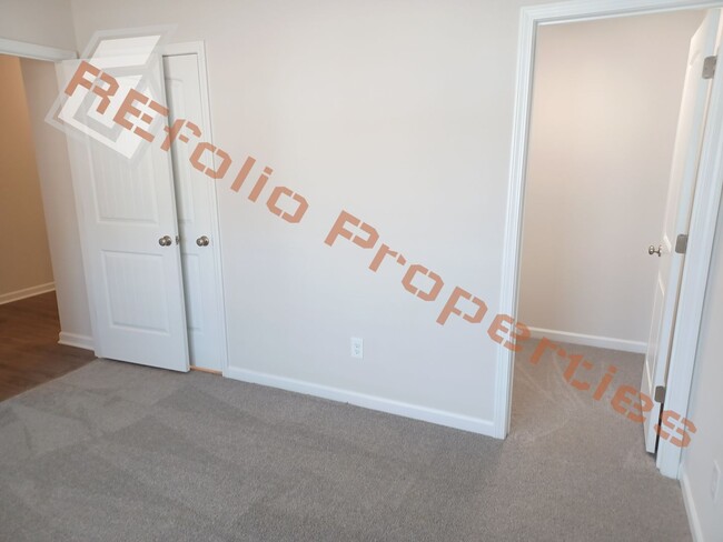 Building Photo - Beautiful 4 Bedroom, 3 Bath, 1-Car Garage ...