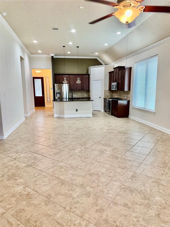 Building Photo - 8126 W Pine Creek Bend