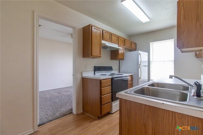 Building Photo - 5710 Greengate Dr