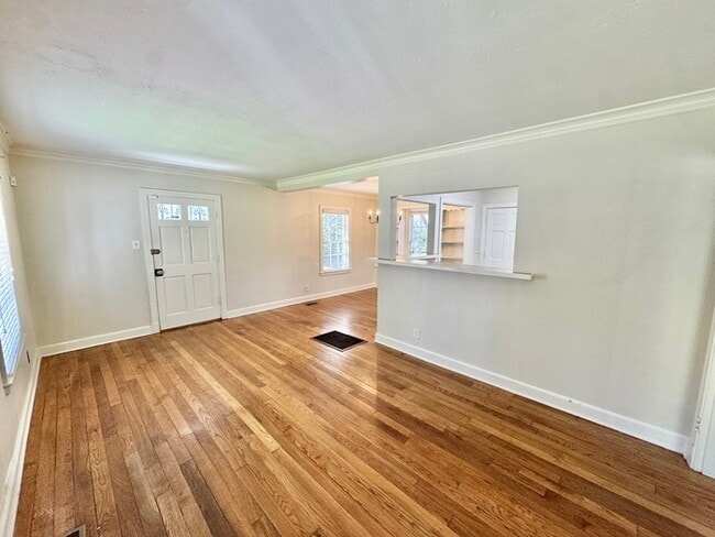 Building Photo - 163 S Fenwick Rd