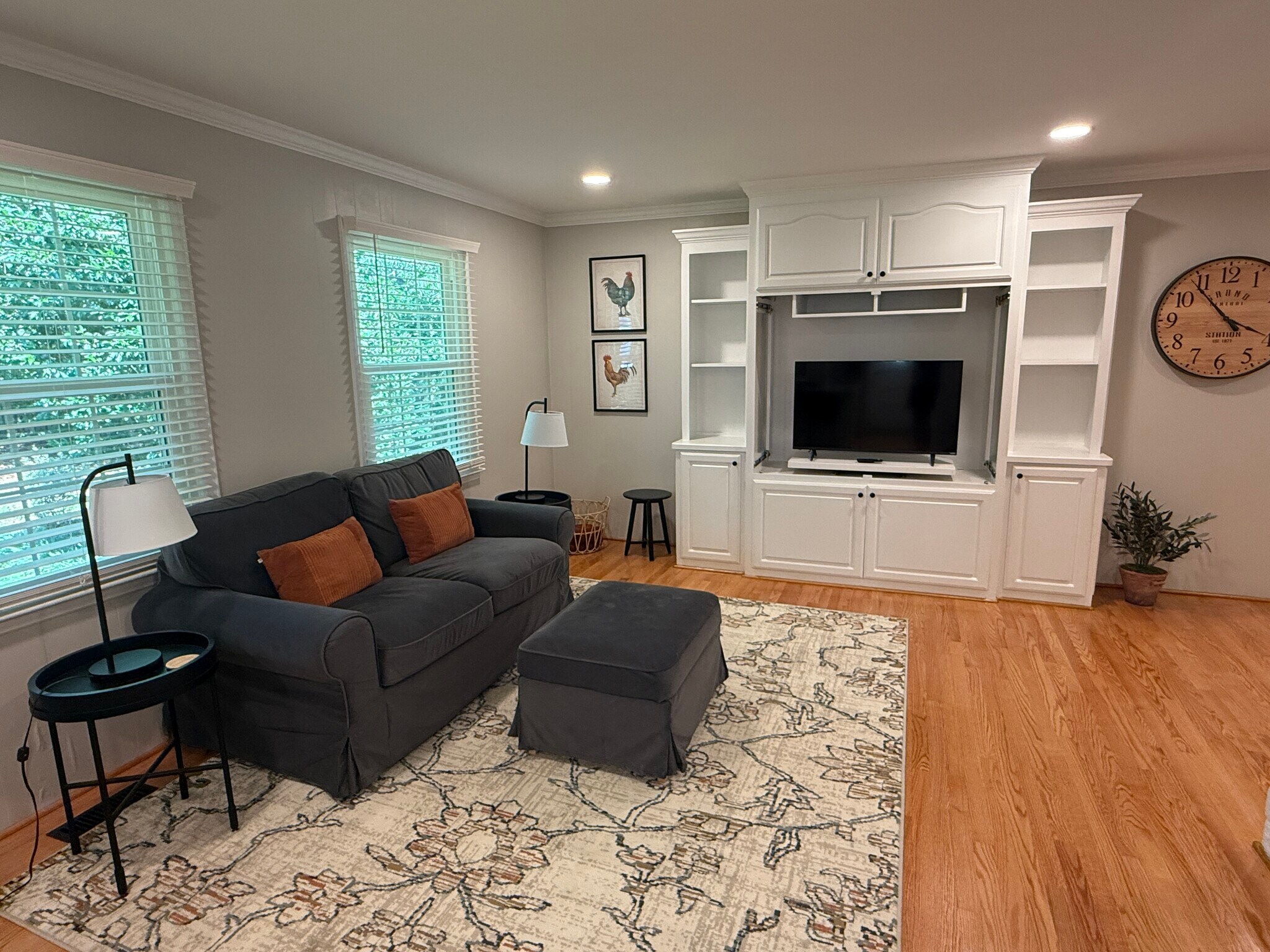 Family Room - 419 Emerson Dr