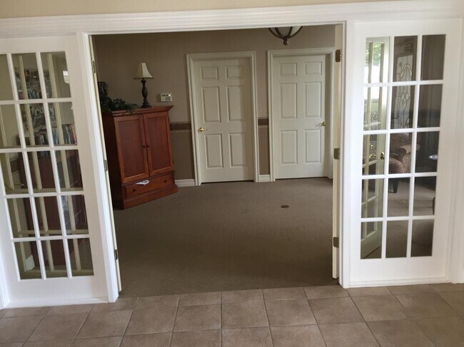 Building Photo - 6135 Quarry's Edge Ln