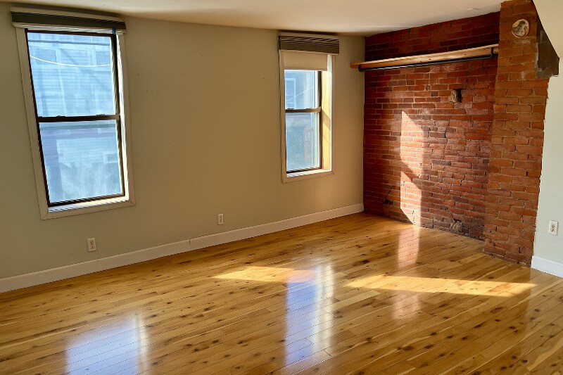 Building Photo - 1509 N Lawrence St