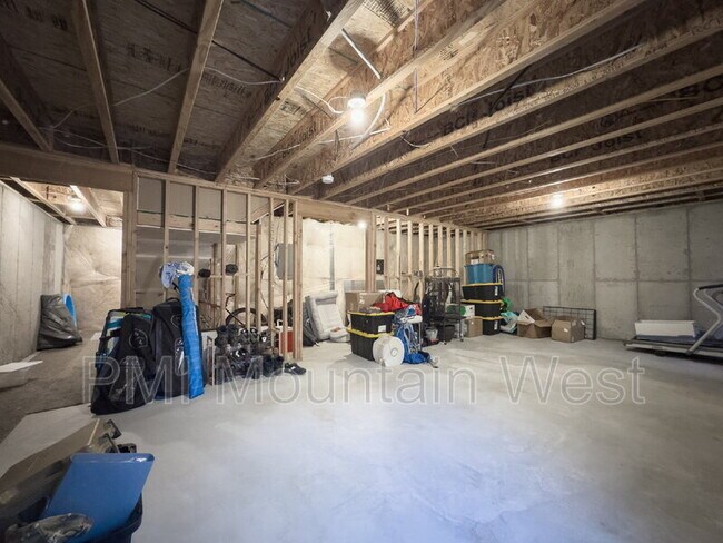 Building Photo - 12702 Stone Heights Dr