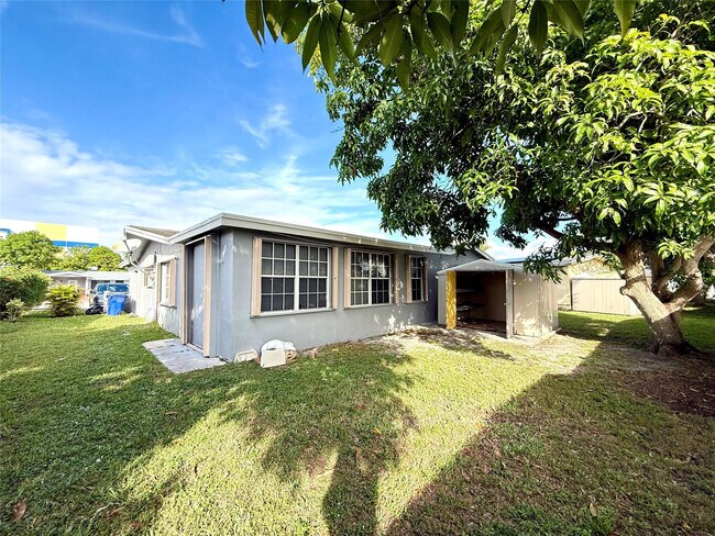 Building Photo - 4190 NW 45th St