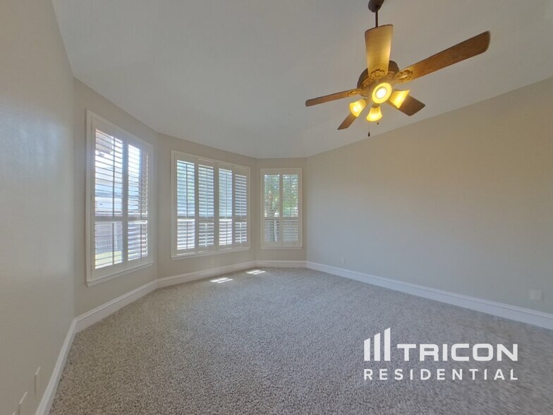 Building Photo - 5715 Danville Ln