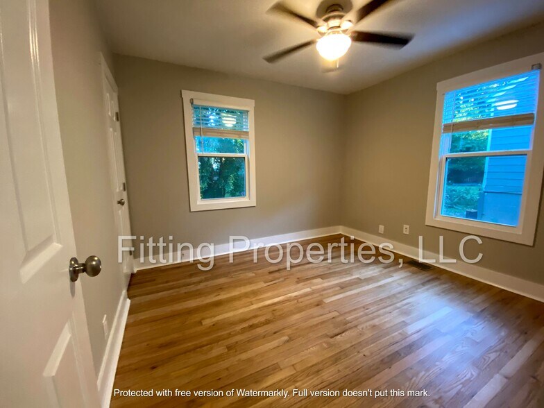 Building Photo - 624 Frasier St